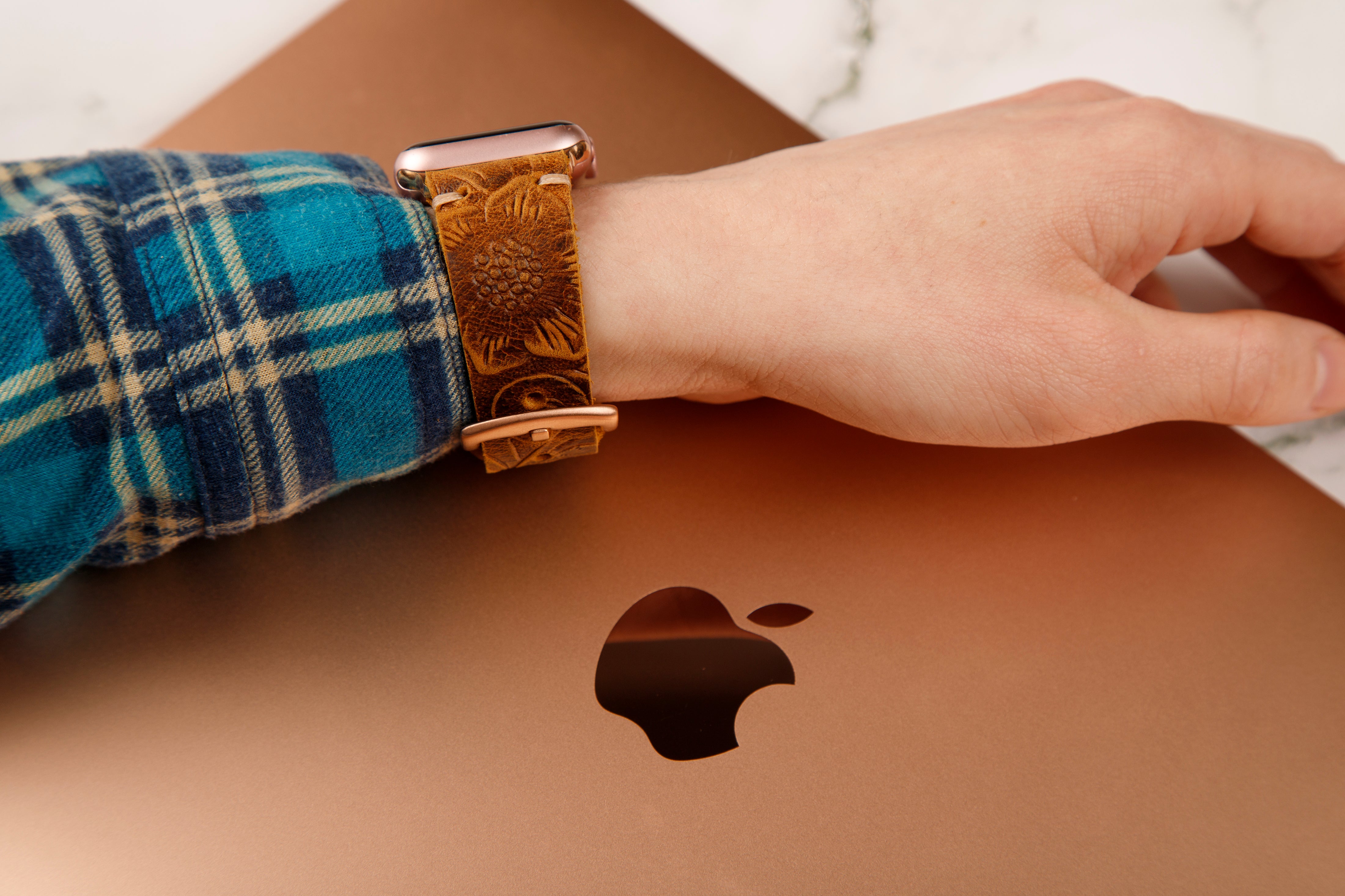 Brown Flower Apple Watch Band 42-44-45 mm, 38-40-41 mm, Leather Watch Band, iWatch band, Apple Watch Leather Band, Series 1 2 3 4 5 6 7 8 SE