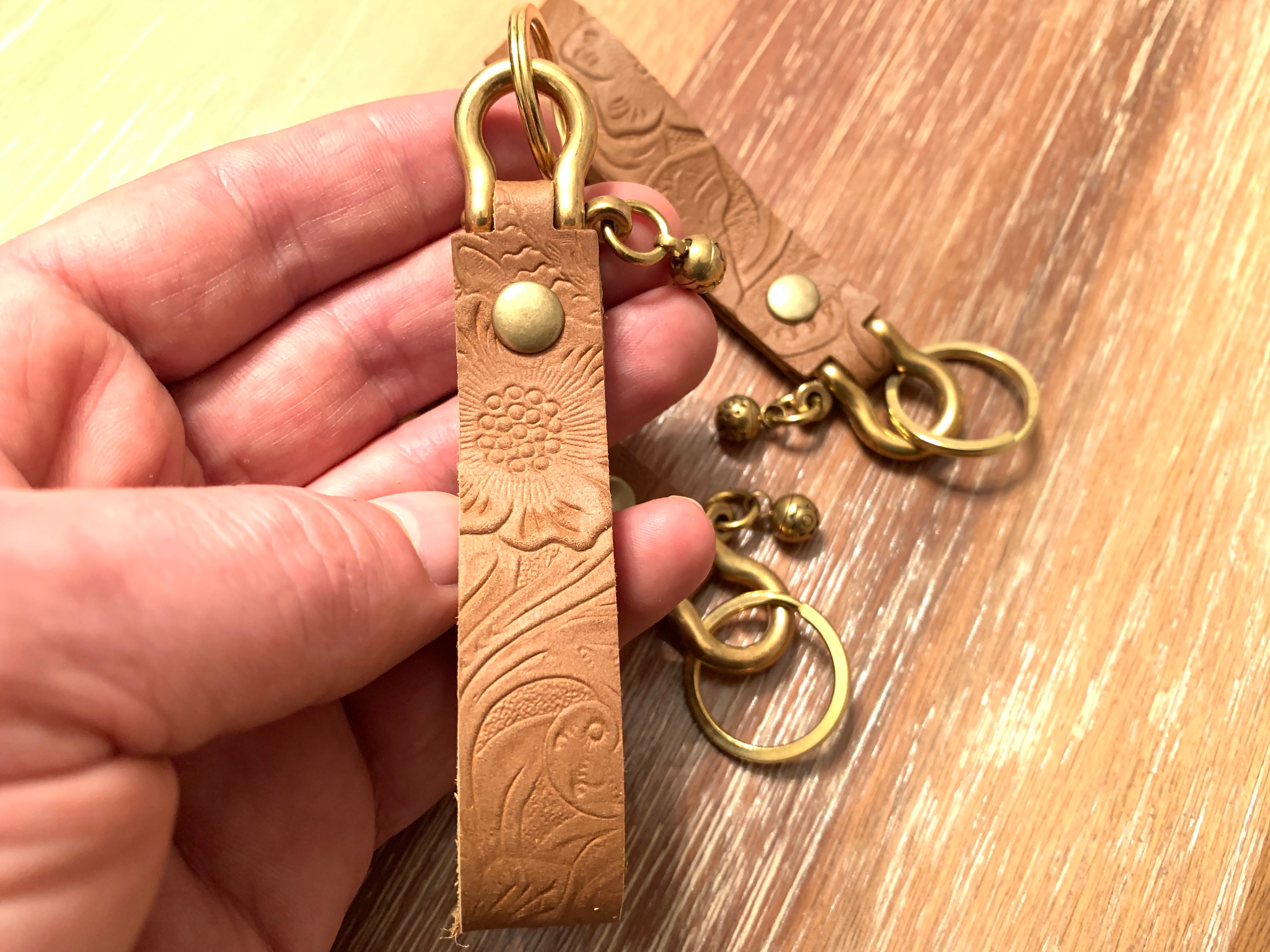 Handmade Leather Gold Cowhide Keychain Designer Brand For Men And