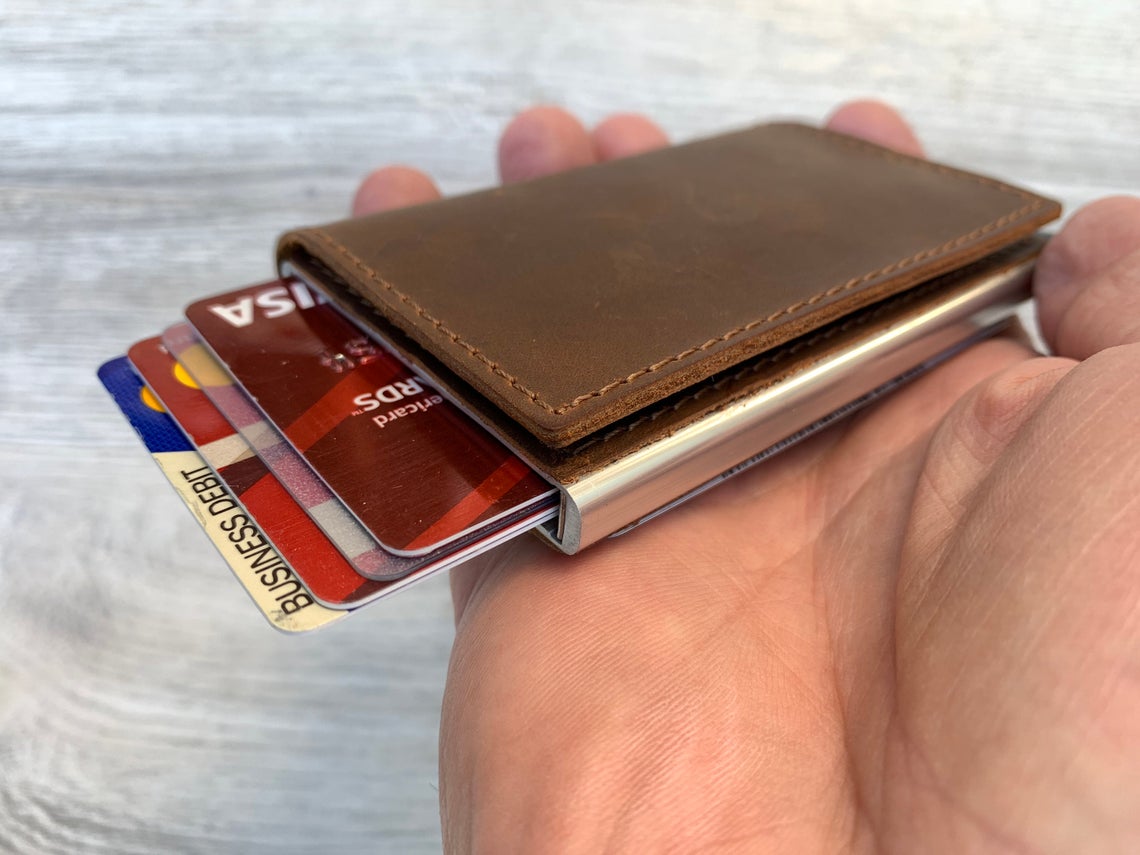 PERSONALIZED Minimalist Leather Bifold Wallet. Slim Leather Wallet.  Distressed Leather Credit Card Wallet. Leather Card Holder